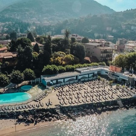 Casa Vacanza Frankino Apartment Bellano Bagian luar foto