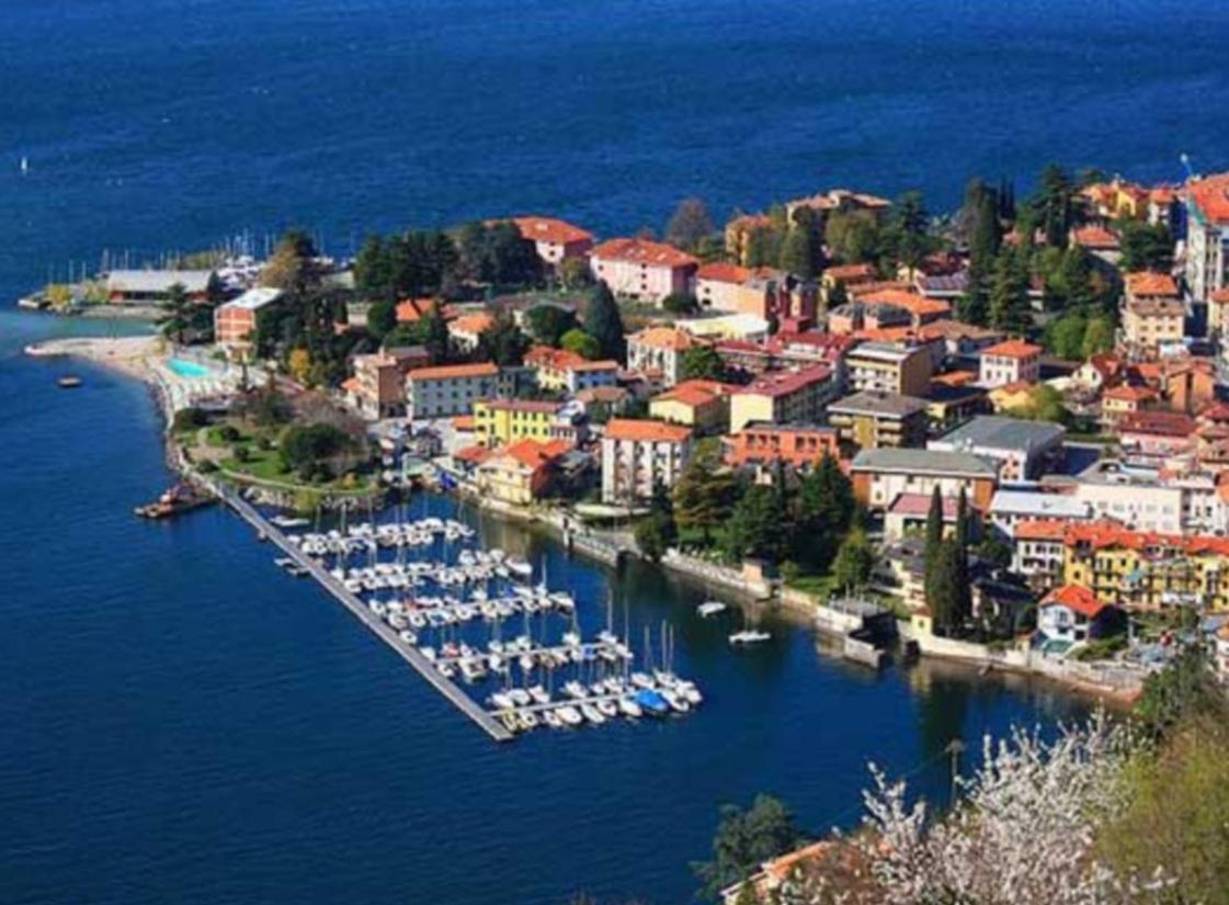 Casa Vacanza Frankino Apartment Bellano Bagian luar foto